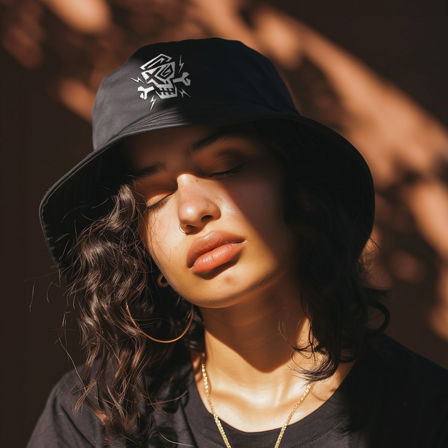 Model trägt schwarzen PsychoLab Bucket Hat mit weißem Logo